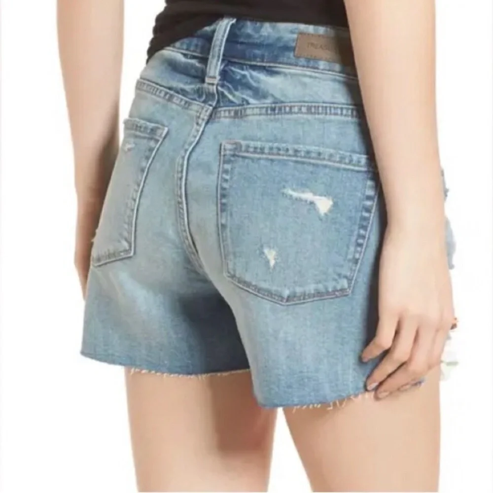 NWT! Nordstrom Women’s High Waist Boyfriend Cutoff Denim Shorts - Multiple🌊